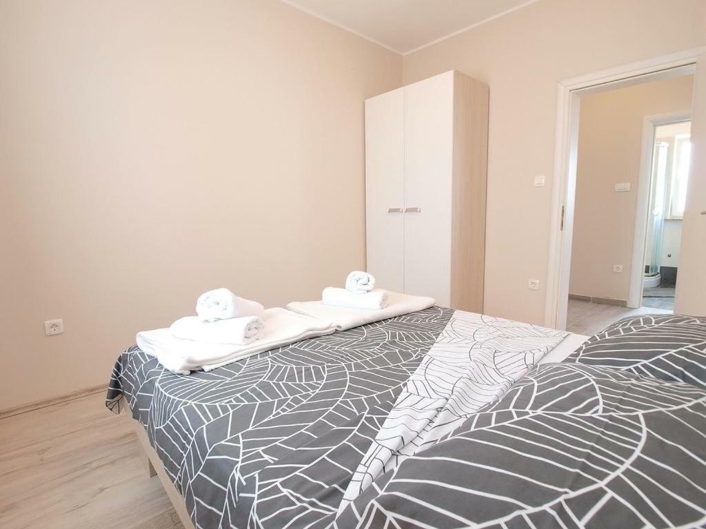 Luna Apartman Póla Kültér fotó
