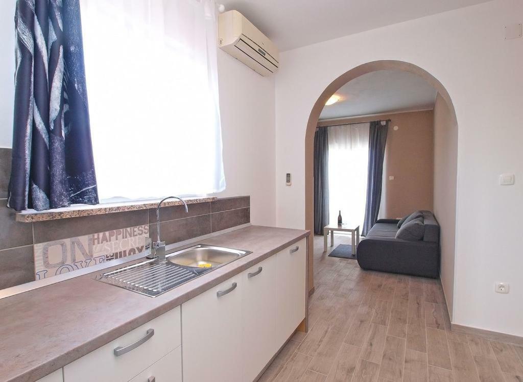 Luna Apartman Póla Kültér fotó