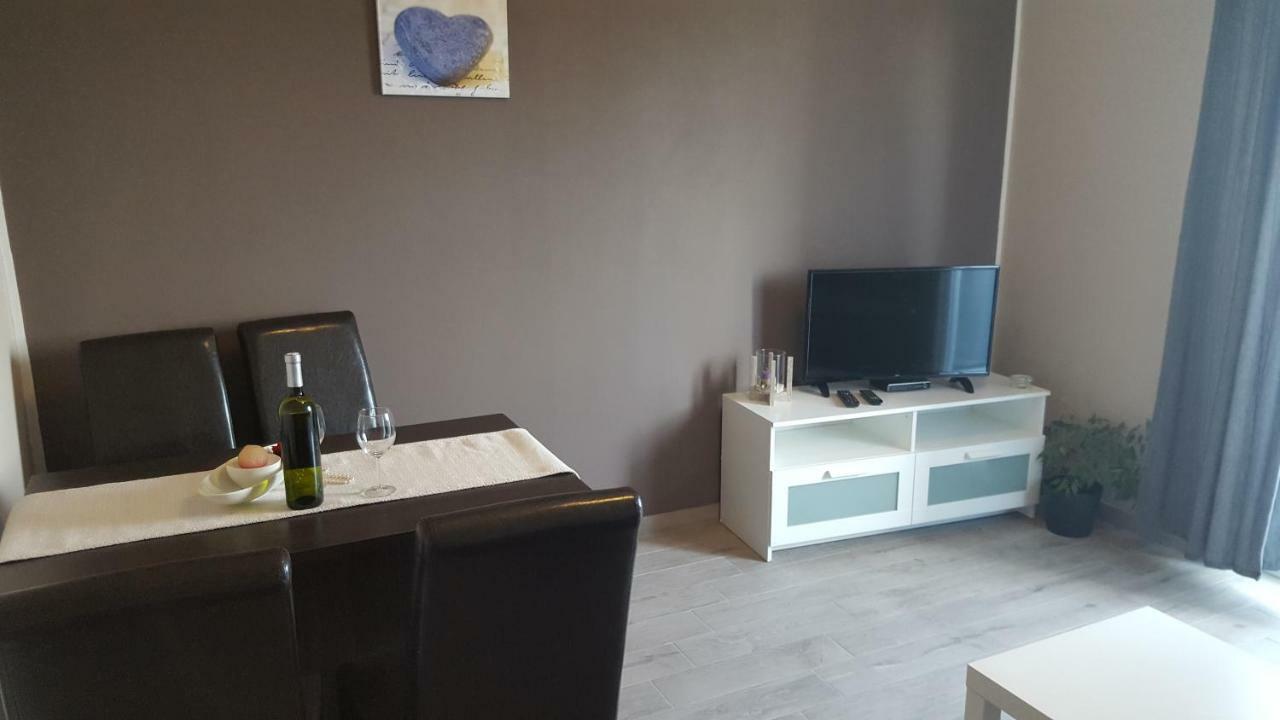 Luna Apartman Póla Kültér fotó